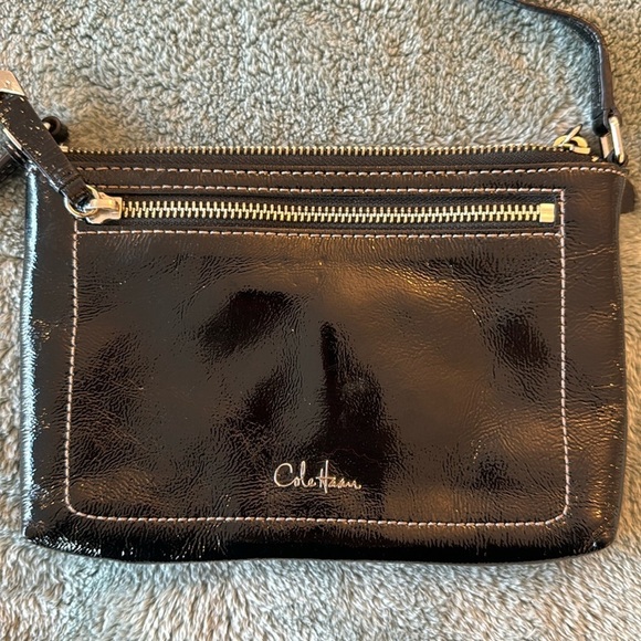Cole Haan Handbags - Cole Haan EUC Crossbody Bag